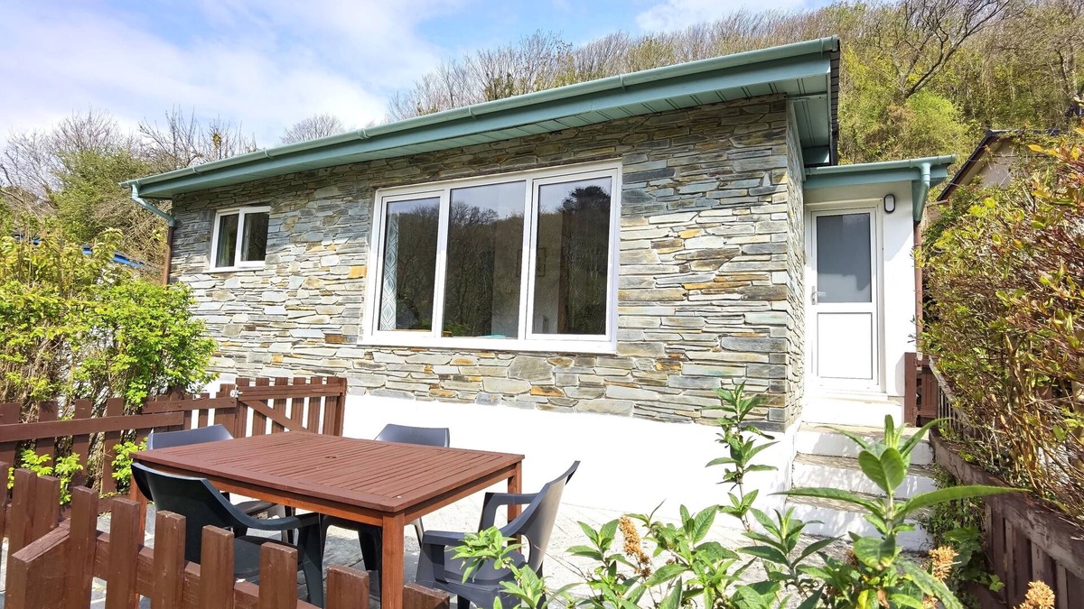 Saint Gennys Cottage | Crackington Haven, Bude, Kiberick Cottage, walk to the Beach, peace awaits
