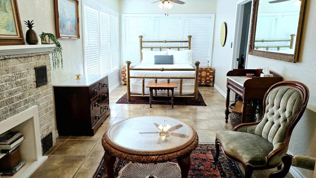 Uvalde House | Craftsman by Downtown Uvalde