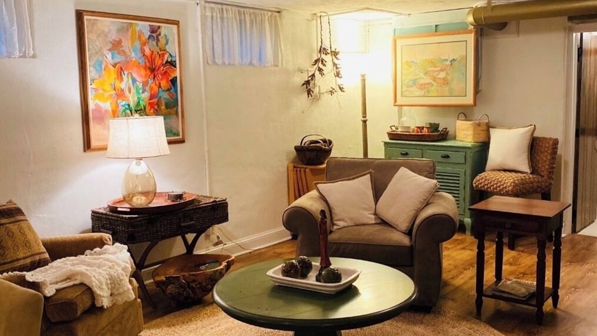 Lynn House | Craftsman Style Brick Cottage 1937 downstairs apartment