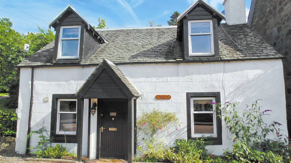 Strathyre Cottage | Craigdarroch Cottage