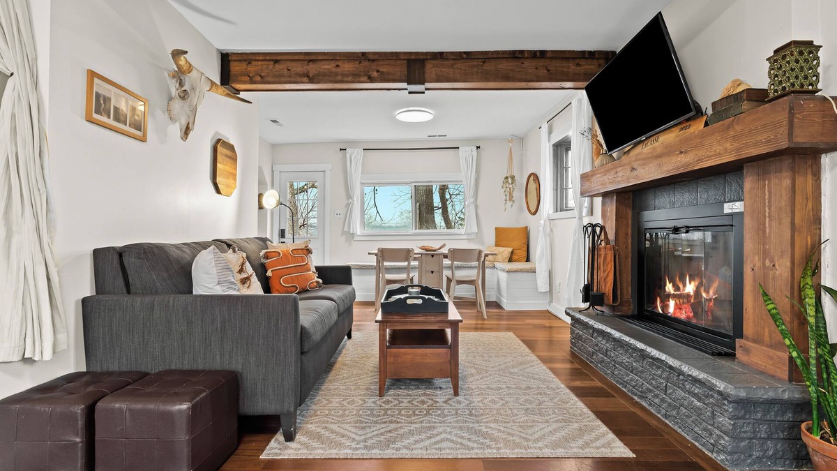 Allenton Cottage | Cranberry Lake Hideaway ~ Cozy Cottage w/Sauna, Outdoor Shower, Kayaks, Games