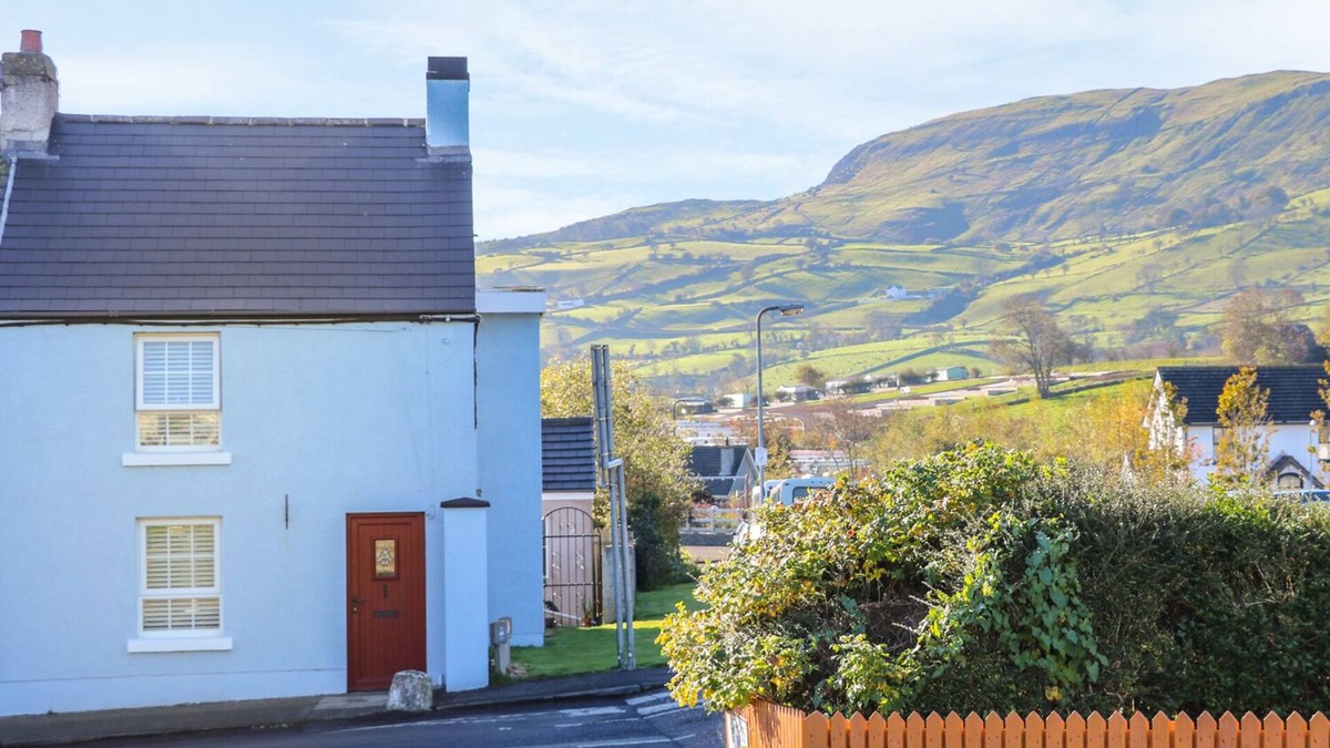 Carnlough Cottage | CRANNY CORNER, pet friendly, character holiday cottage in Carnlough