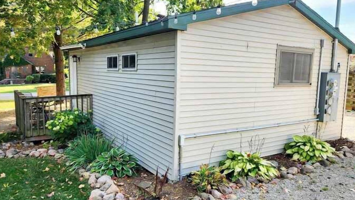 Fremont House | Crappie Cabin - Waterfront resort on Fremont Wolf River