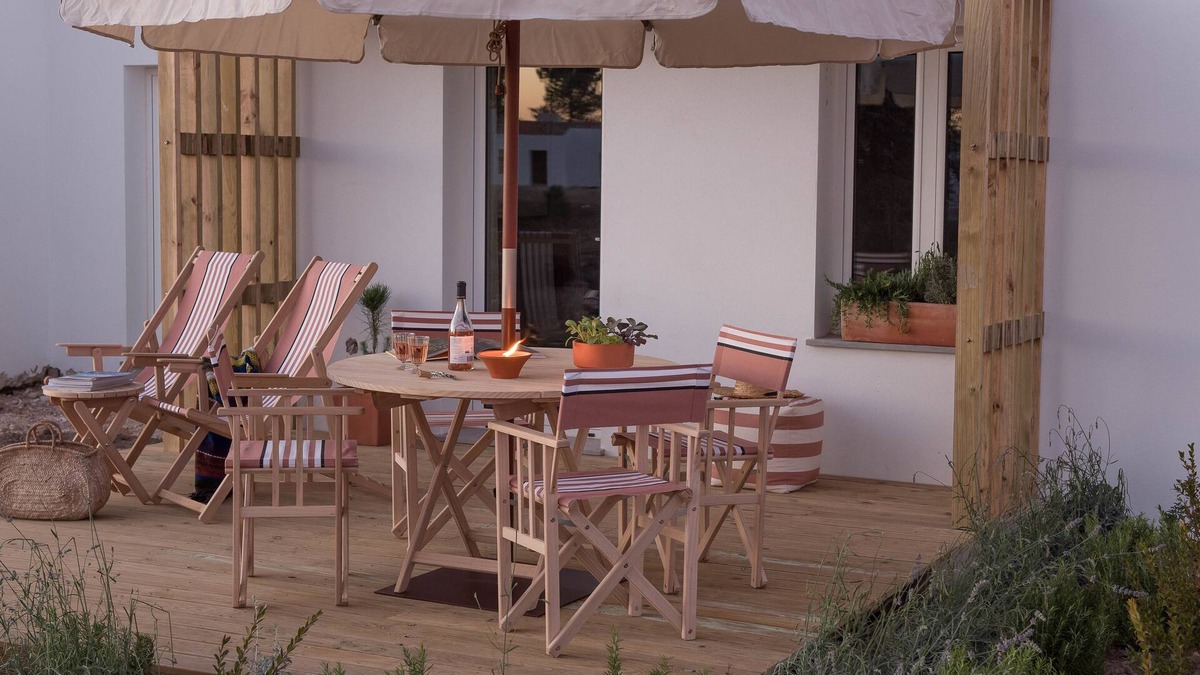 Baiona House | Craveiral Farmhouse by Belong