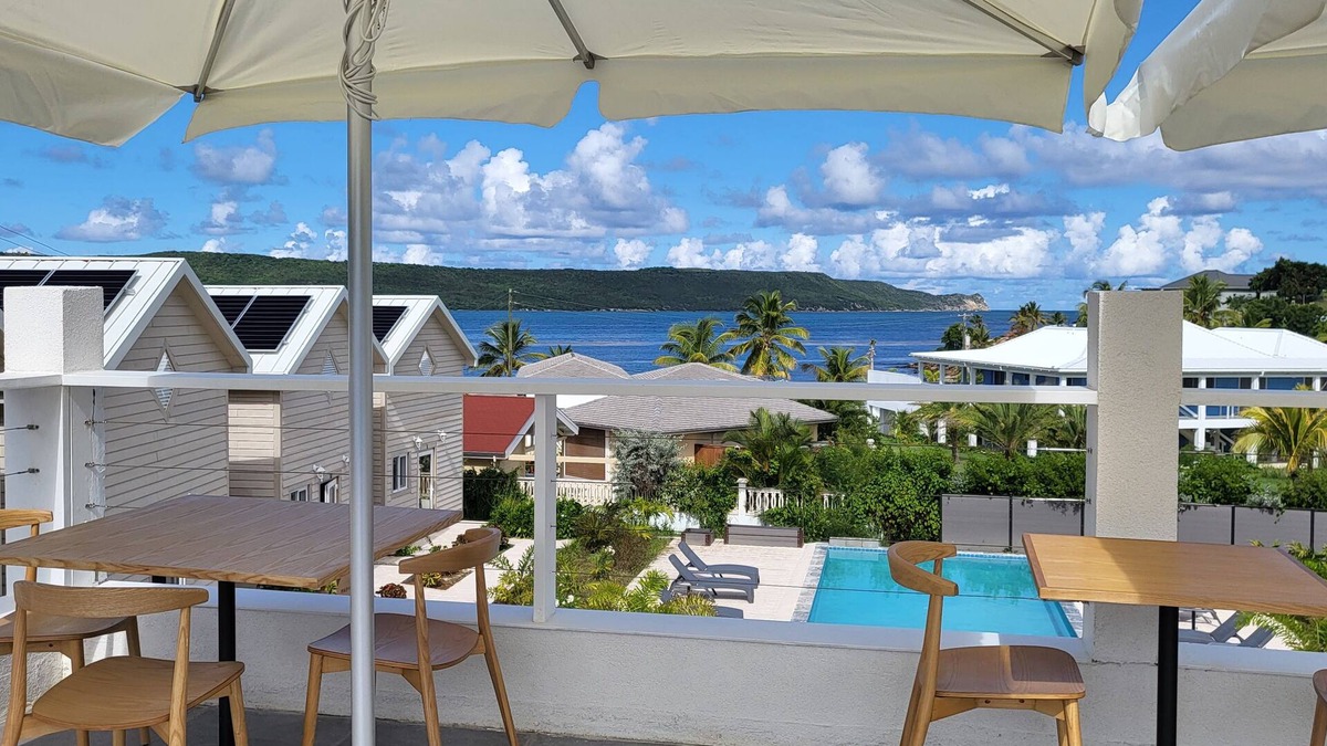 Swetes Resort | Crawlbay Suites