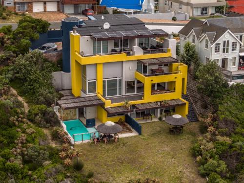 De Kelders House | Crayfish Lodge Sea & Country Guest House