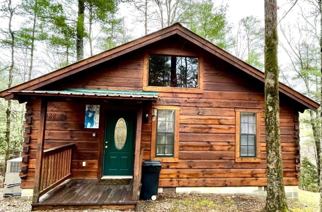 Tellico Plains House | Crazy Bear - Motorcycle Friendly Home with Hot Tub and Grill