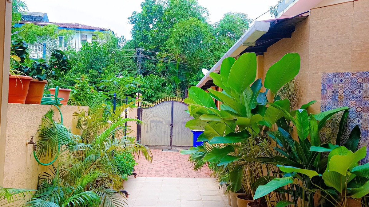 Gauravaddo Apartment | Crazy sky and near by beachnTwo and half kilometre to titos line and Baga beach