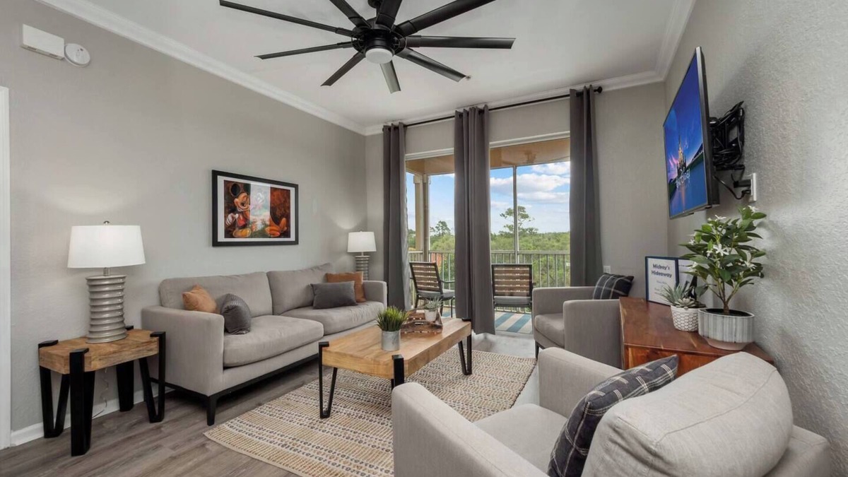Windsor Hills Condo | Create Magic, steps away from Pool & Waterpark. 2 miles to Disney