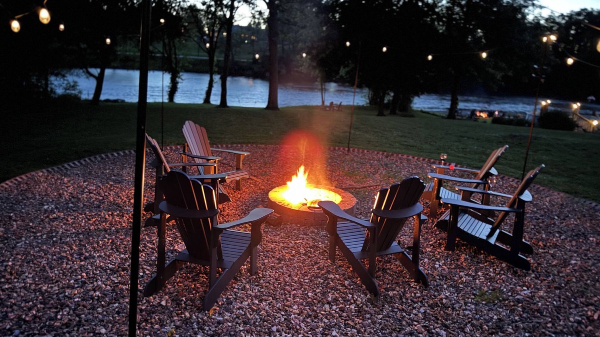 Wallkill Apartment | Create Memories at our Modern Waterfront 1 BR Apartment: Hike, Sip Wine, Relax!