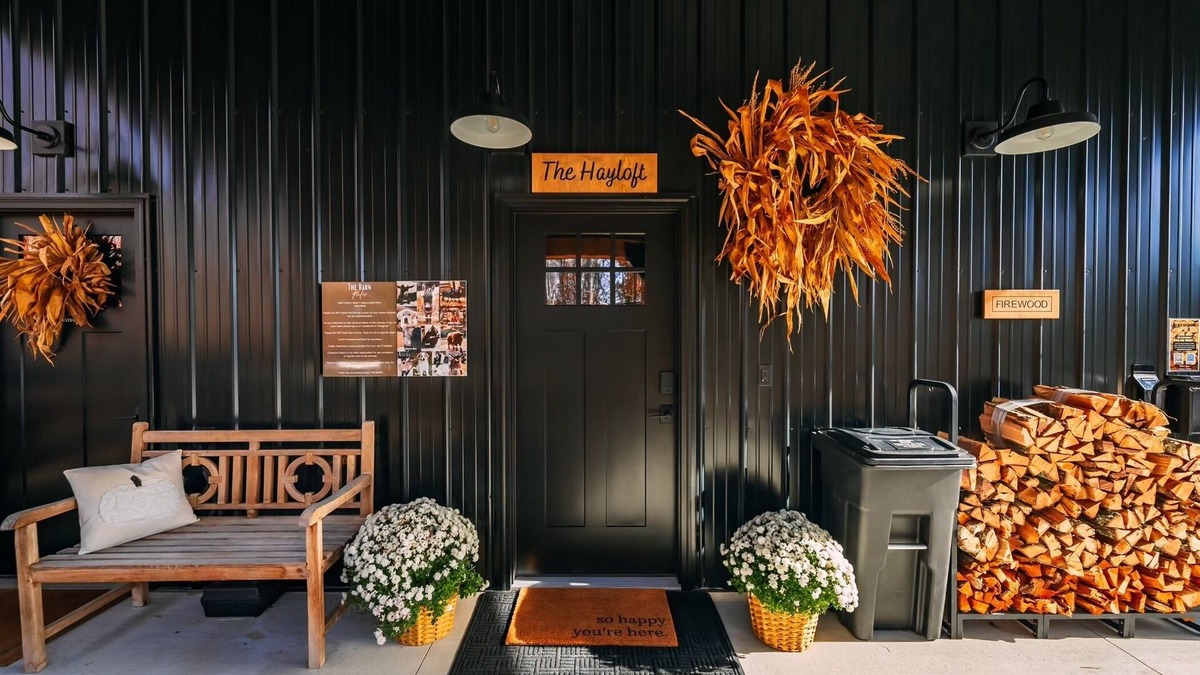 Logan Cabin | Creative Cabins - Hayloft