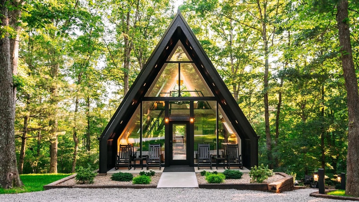 Logan Cabin | Creative Cabins - The Frame