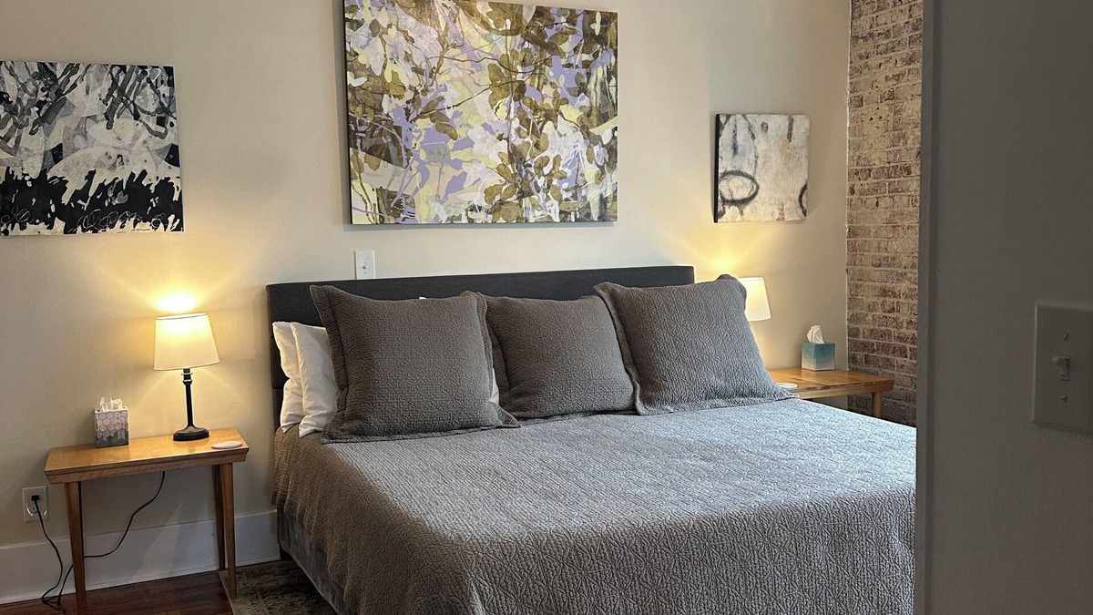 Hickman Apartment | Creative Corner Suite