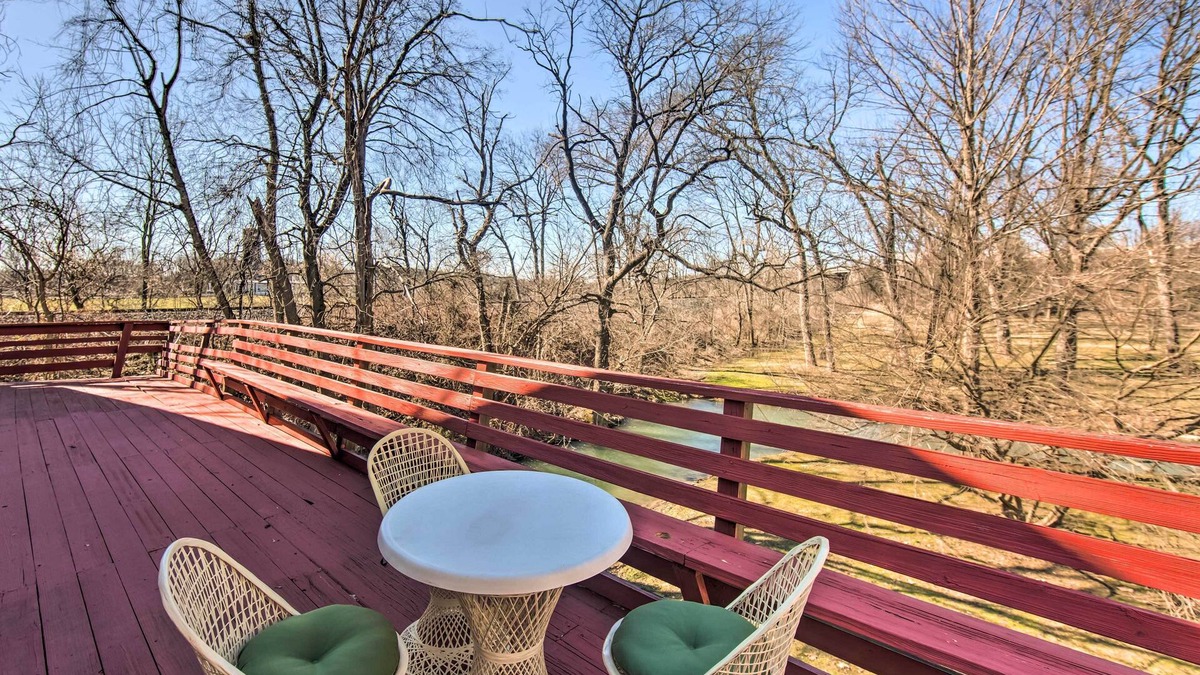 Rohrerstown Apartment | Creek Access & Deck: ‘Runningwater’ Lancaster Gem