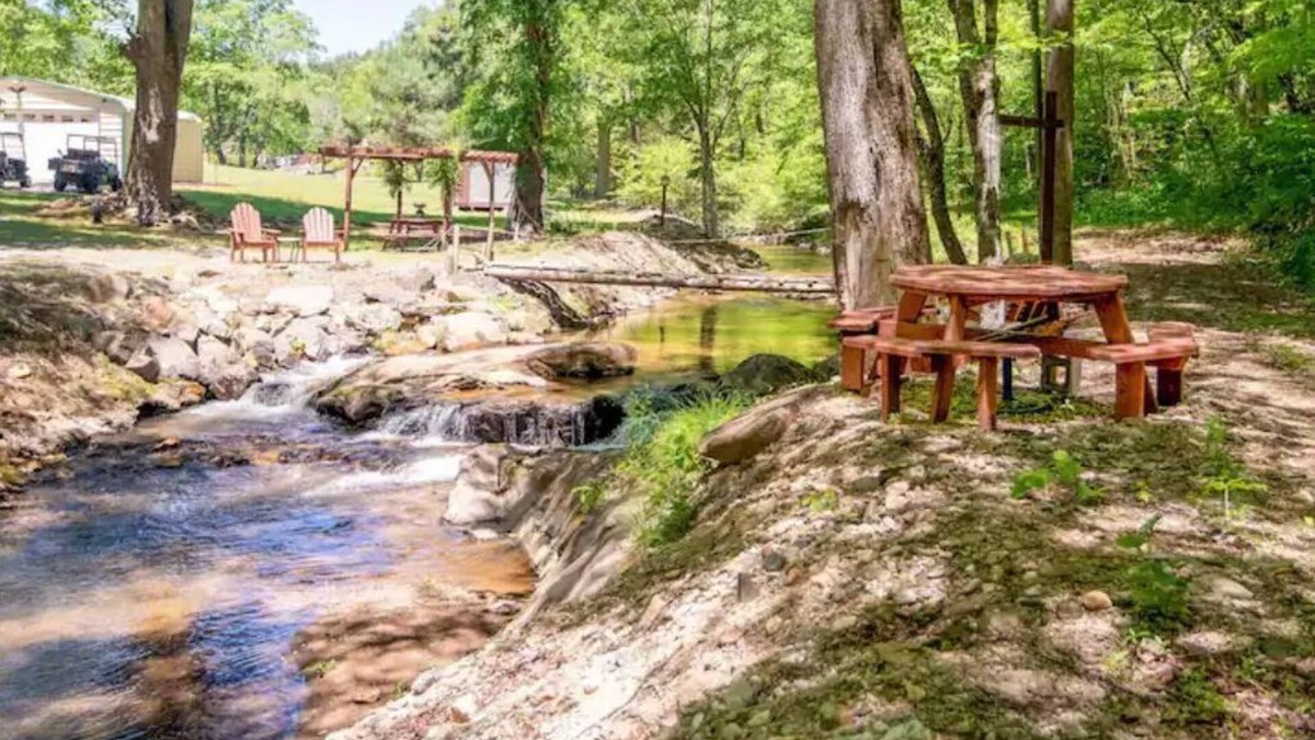 Millers Creek Cabin | Creekside Cabin near Blue Ridge Parkway