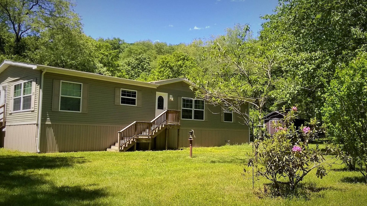 Cranberry House | Creekside Comfort