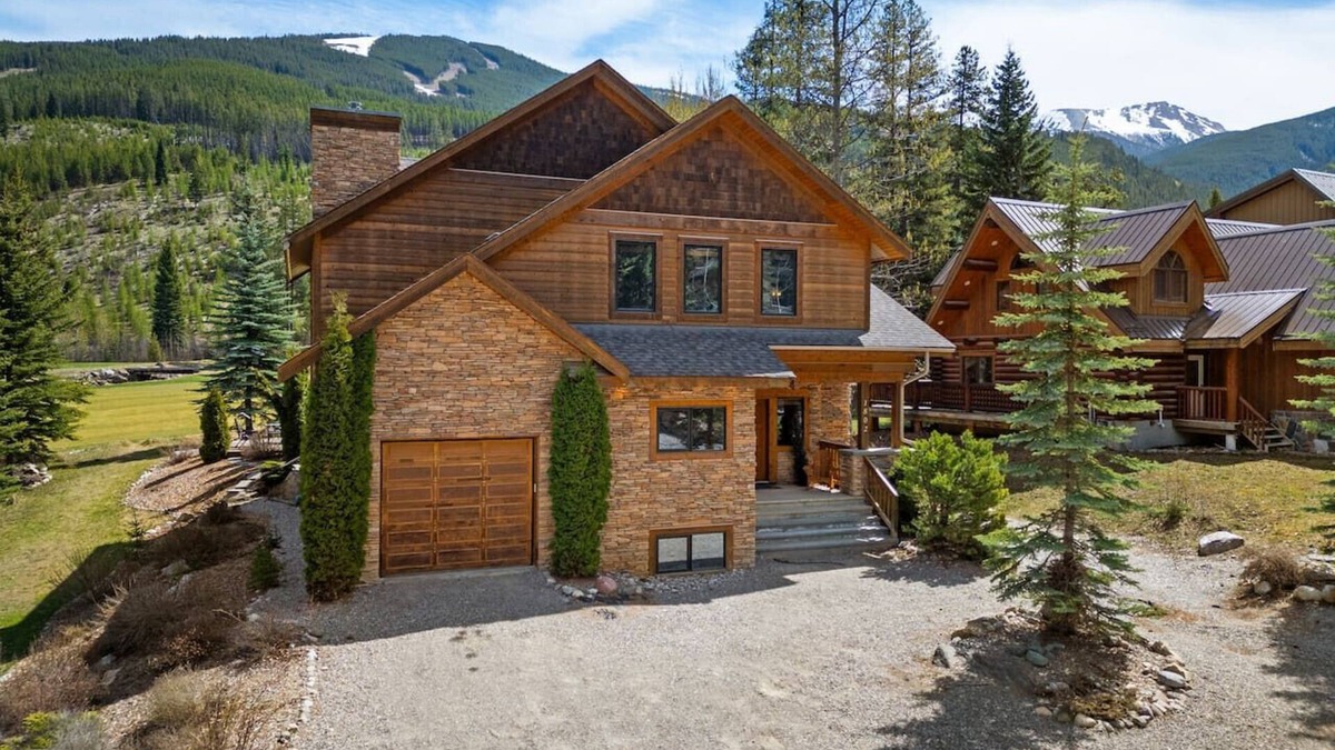 Forest Ridge Estates Apartment | Creekside Lodge | Hot Tub | Ski-Out | Pool Table