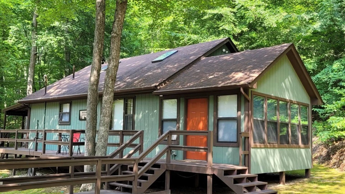 Falls of Rough House | Creekside Retreat is a newly remodeled secluded getaway in a lakeside community!