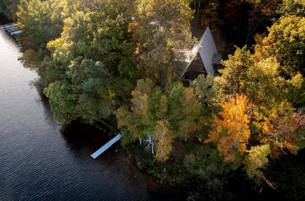 Oakwood House | Creekside Retreat at Lake Noire Cabin 4