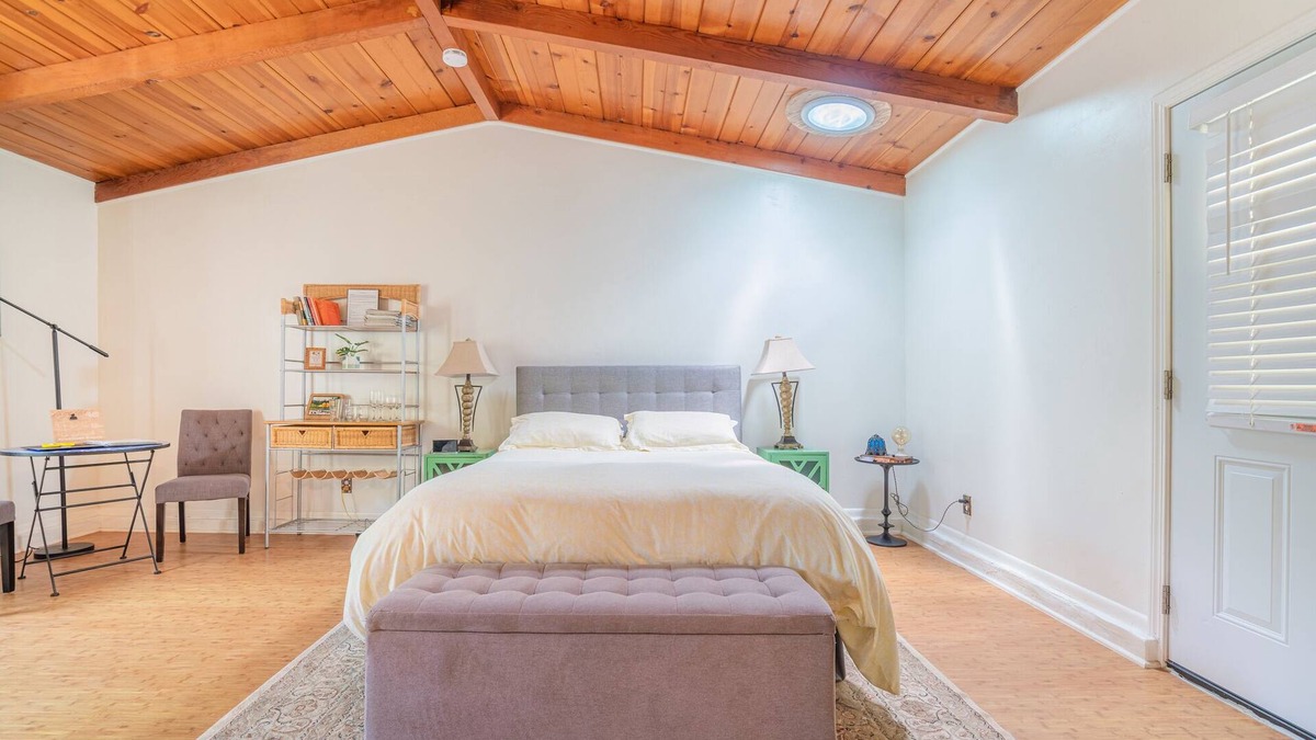 Big Bar Apartment | Creekside Studio - 1 bed/1 bath