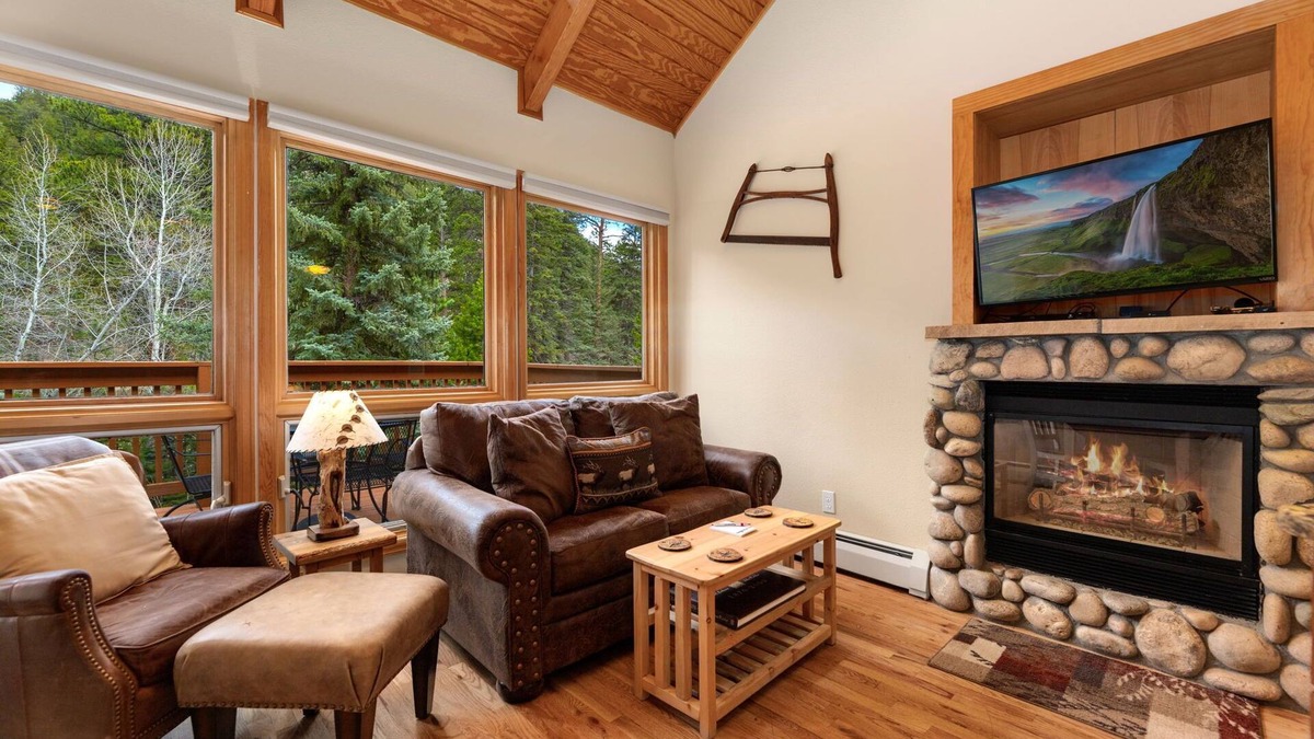 Fall River Estates Condo | Creekside Suite 05 River View!