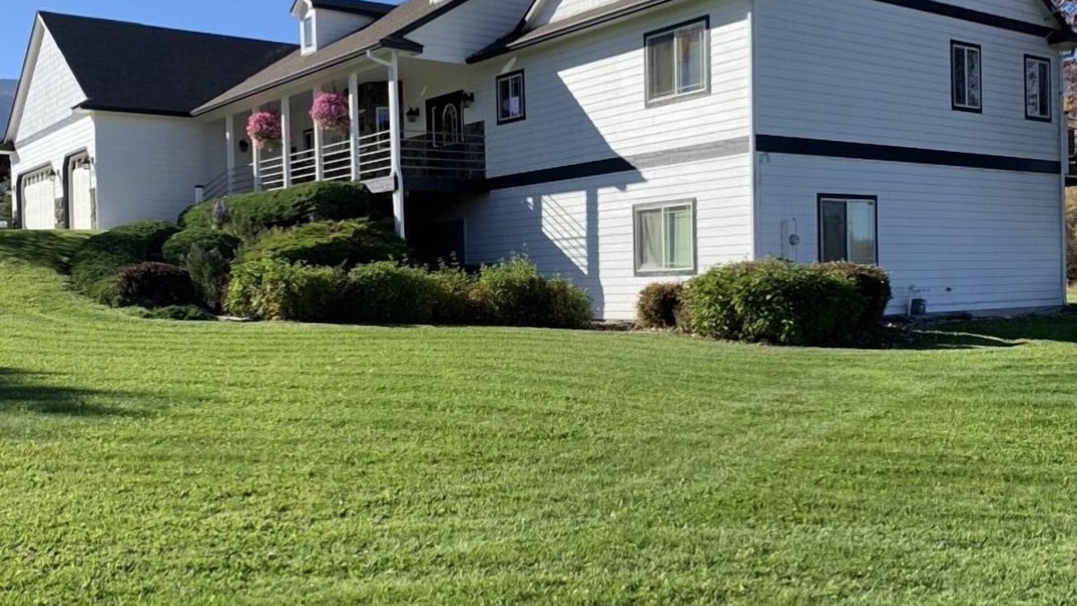 Florence House | Creekside Tranquility, Spacious Home & Property Within 20 Minutes From Missoula
