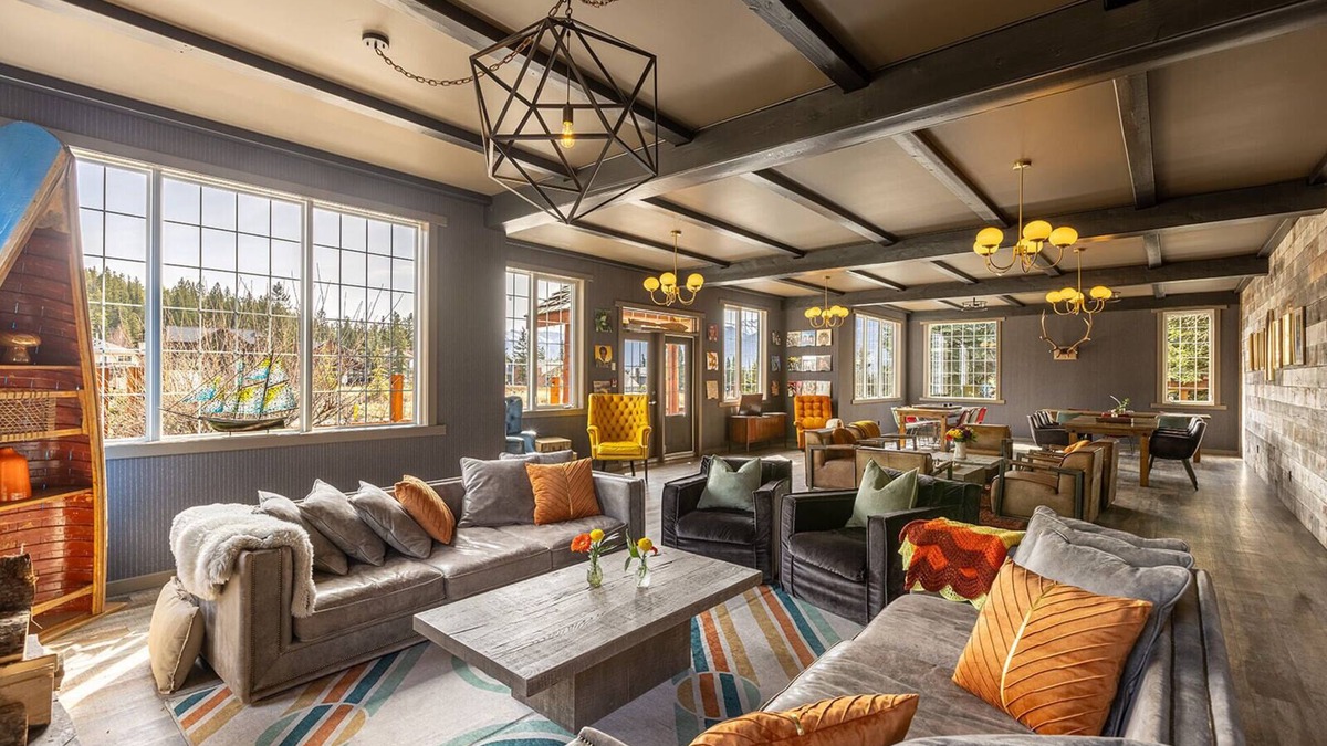 Eagle Terrace Hotel | Creekside Villa