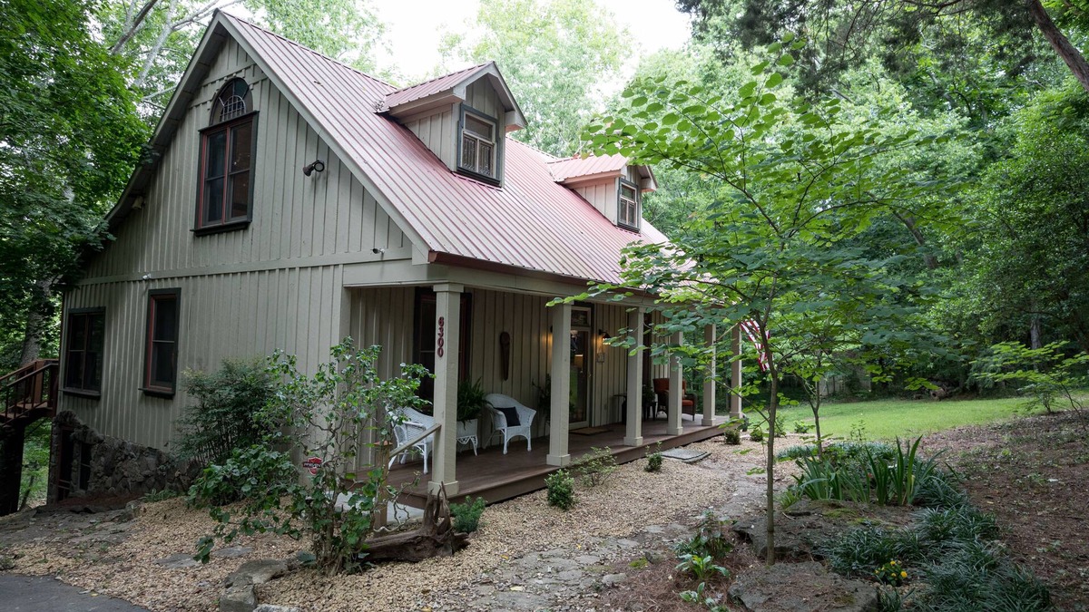 Halfway Cabin | Creekview at Bays Fork Creekn