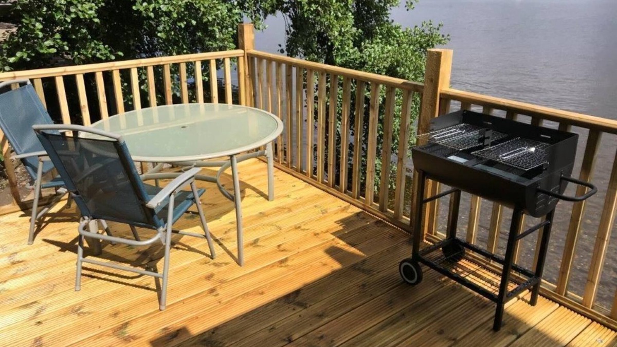 Arden Cottage | Creinch Lodge-Sleeps 2 - sleeps 2 guests in 1 bedroom