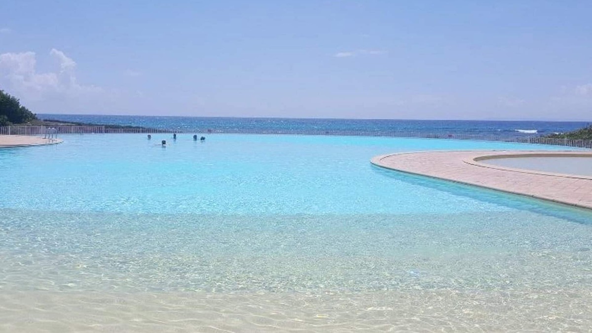 Anse des Rochers Apartment | Creole Villa - Impregnable Sea View - Terrace 150 m² - France
