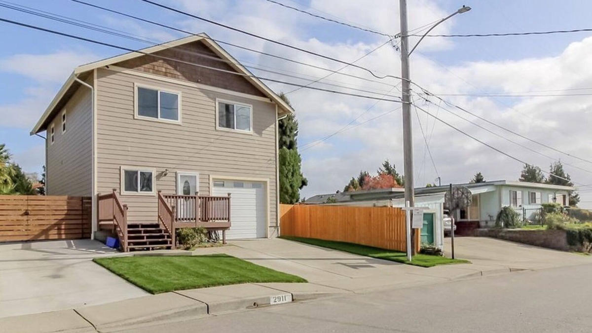 Northeast Tacoma House | Crescent Heights Home