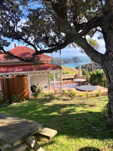 Ostend House | Crescent Villa - Stay Waiheke