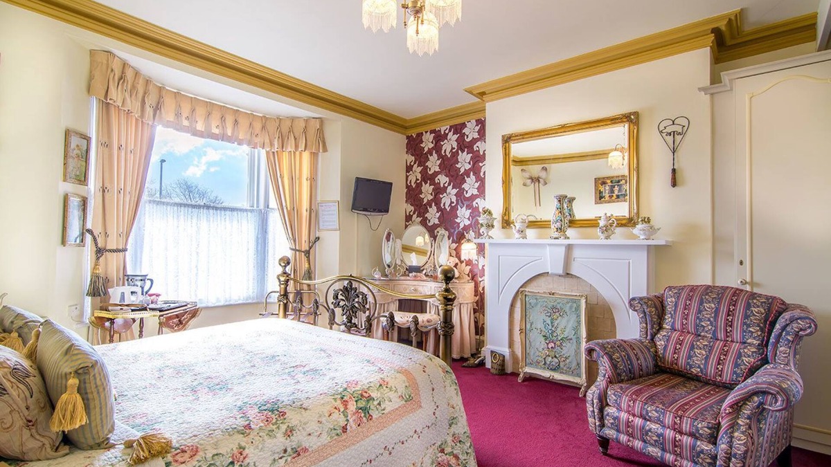 Lincoln House | Creston Villa Guest House