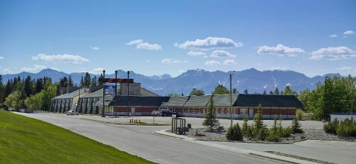Hinton Hotel | Crestwood Hotel