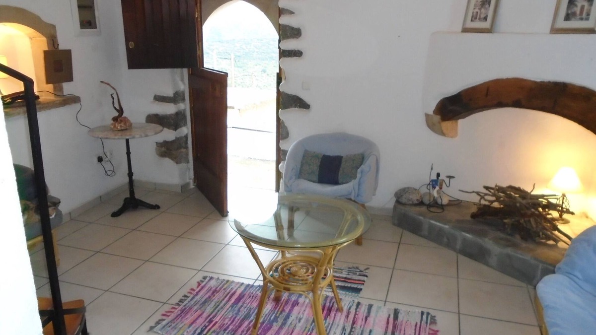 Kritsa House | Cretan house with roof terrace for 3 people