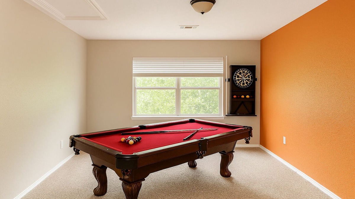 Aubrey House | Crew Stay – Sleeps 16 | Work, Cook, Play & Relax