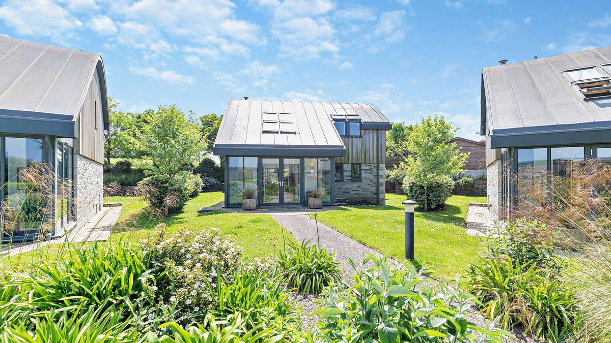 Trevone House | Crigmorrick - Three Bedroom House, Sleeps 6