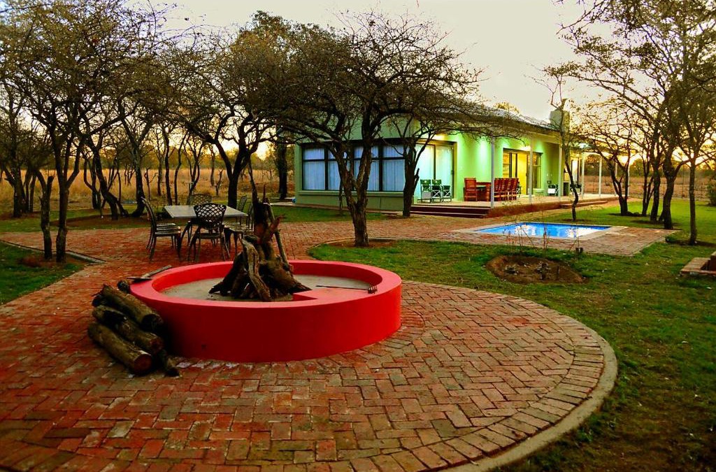 Hammanskraal Cabin | Crimson Bush Lodge