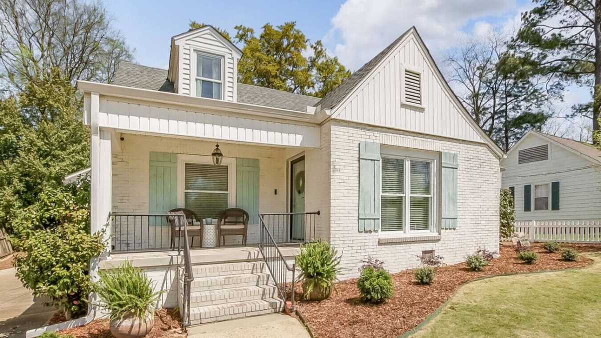Northport House | Crimson Cottage Northport