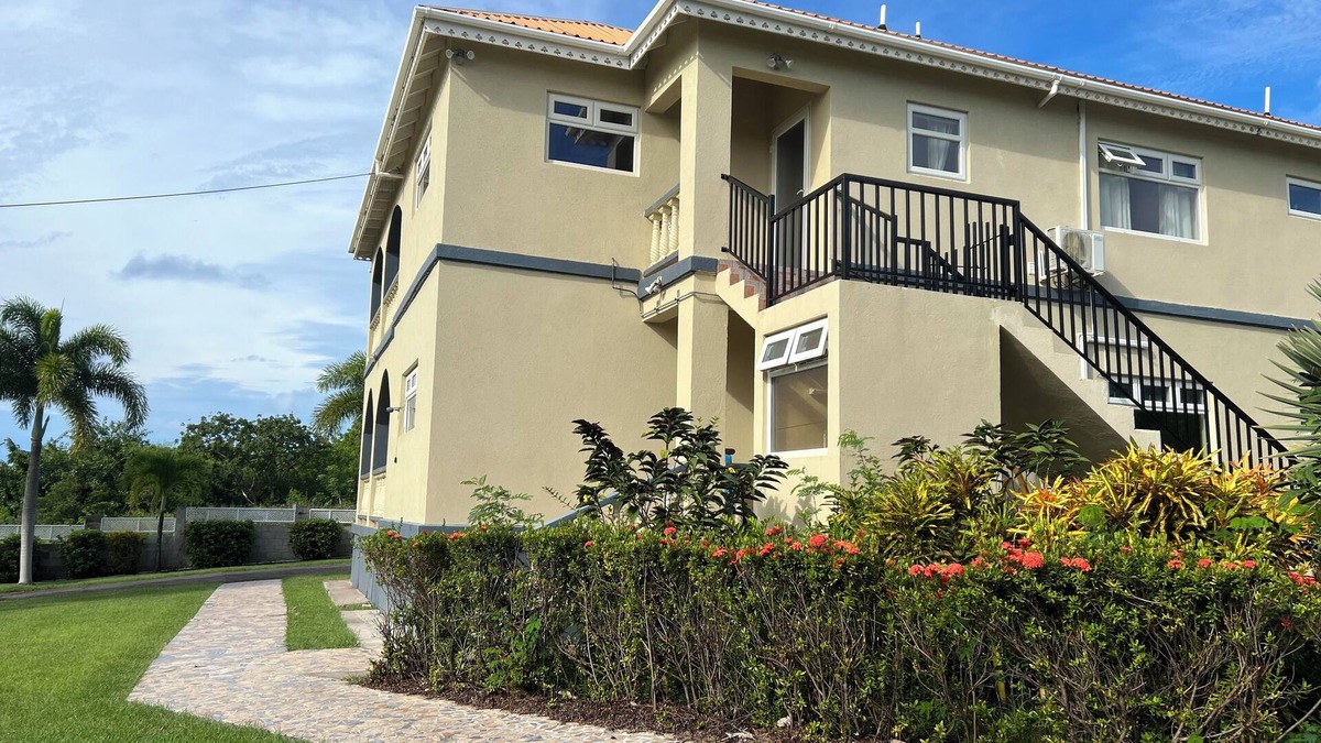 Cades Bay Villa | Crimson House