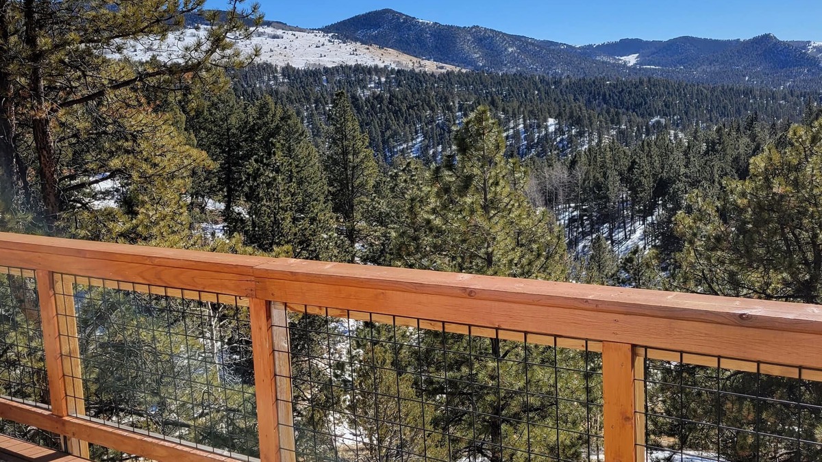 Cripple Creek House | Cripple Creek Cabin with Fantastic Views and Hot Tub
