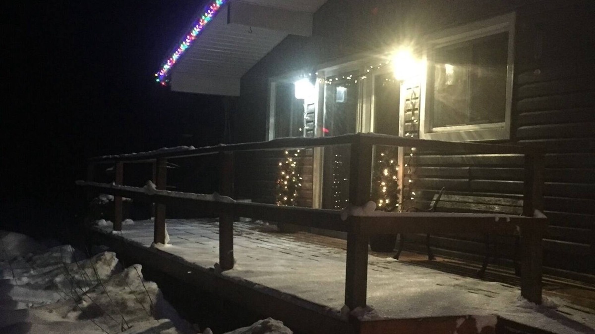 Highlands East House | Crisp beautiful scenery, deer wandering through the yard. Come Unwind and Relax