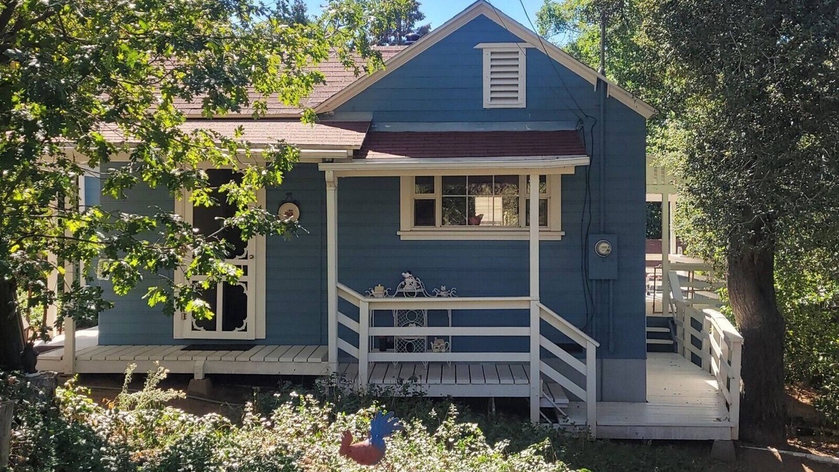 Julian Cottage | Cristine's Cozy Cottage in the Woods - Close to Town and Pet Friendly!