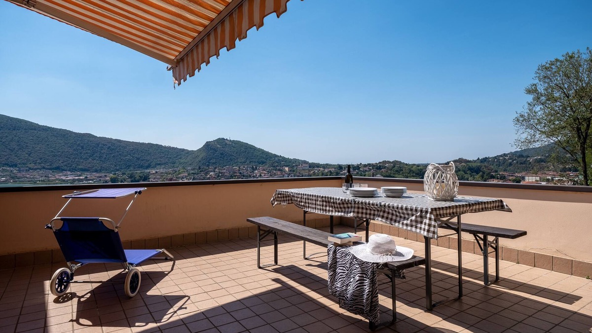 Sarnico Apartment | Cristy - One Bedroom Apartment, Sleeps 2