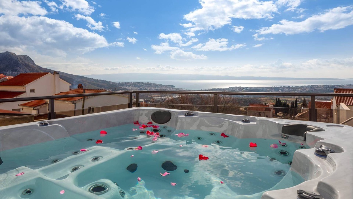 Mravince Villa | Croatian Coastal Getaway With Pool And Jacuzzi