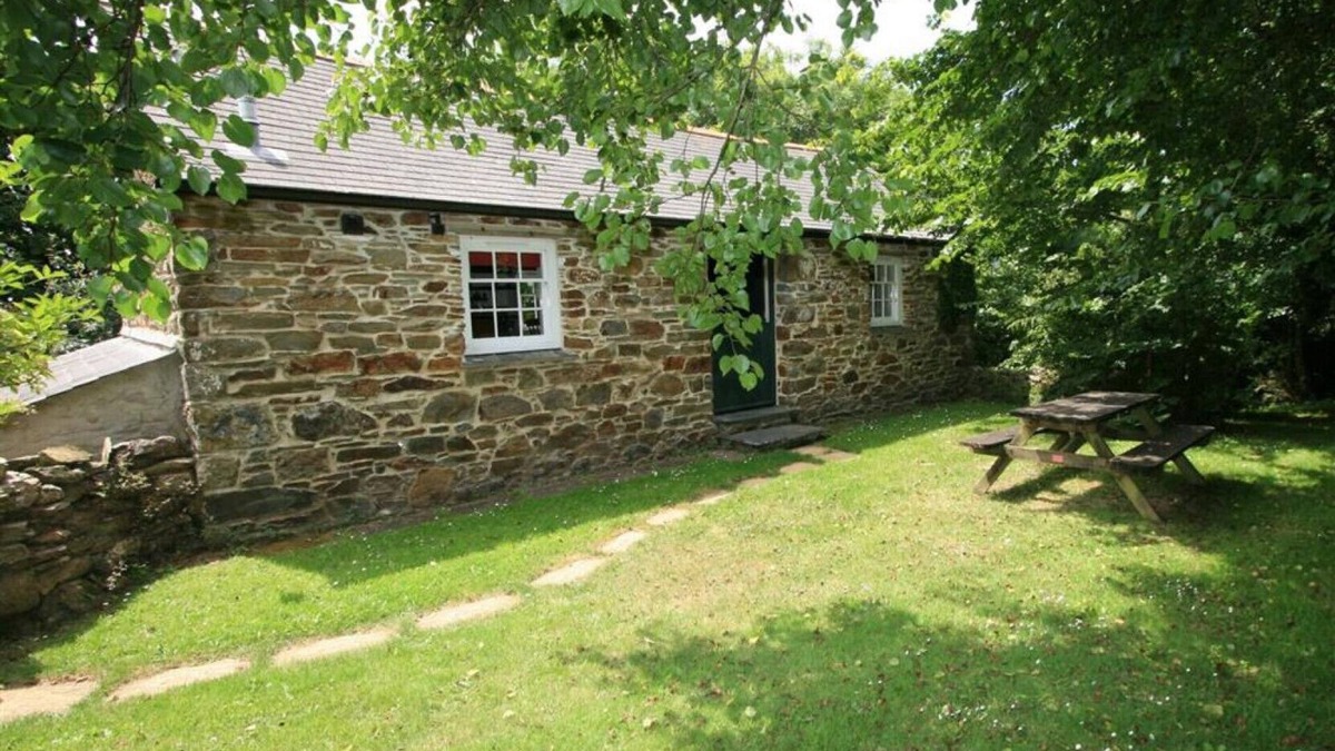 Mount Hawke Cottage | Croft Prince Barn, St Agnes in peaceful countryside