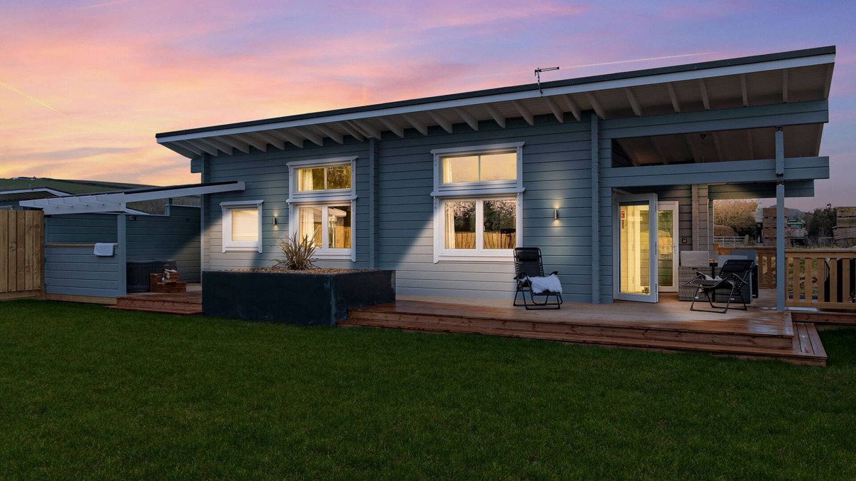 Braunton House | Croftner, Great Field Lodges - a lodge that sleeps 2 guests in 1 bedroom
