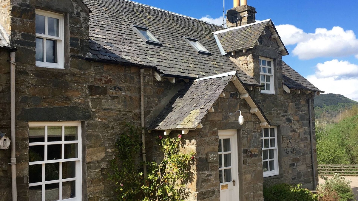 Aberfeldy Cottage | Croftness Cottage, beautifully upgraded 2 bedroom traditional cottage