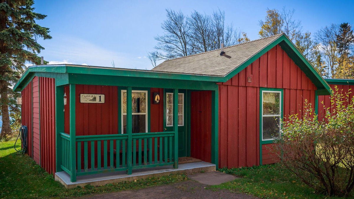 Croftville Cottage | Croftville Road Cottages #1. On the Shore of Lake Superior. Cozy and Romantic.