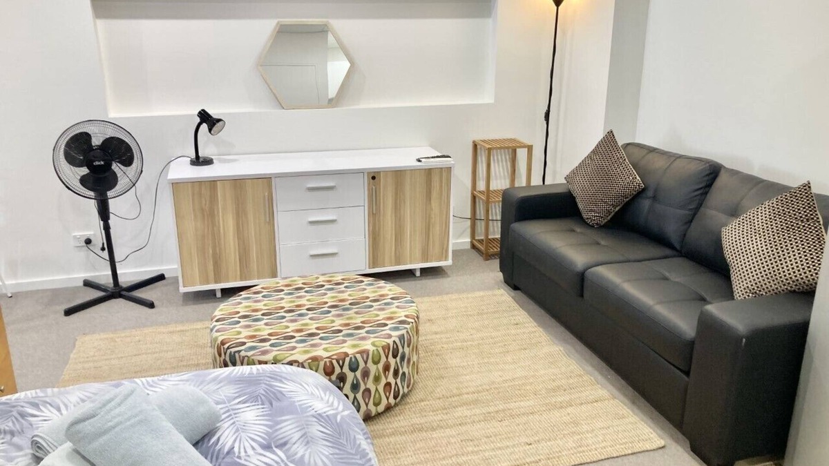Cronulla Apartment | Cronulla CBD Studio Apartment, Minutes to Beach